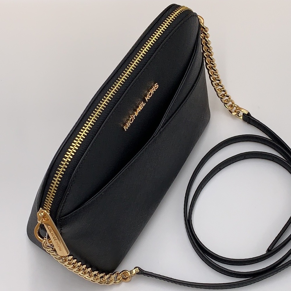 MICHAEL KORS
Jet Set Travel Medium Dome Crossbody Bag
Black
NWT - Picture 8 of 16